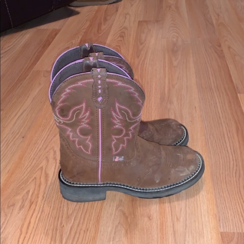 Justin gypsy boots!!